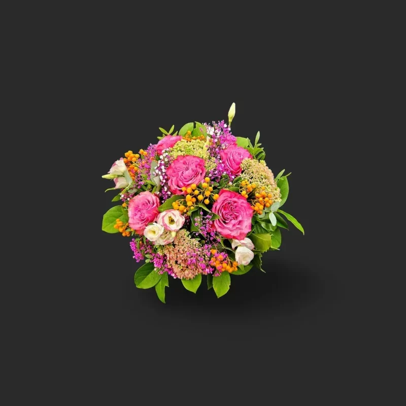 bouquet roses automne Genève avec roses roses, eustomas, sédum, gypsophile et baies orange