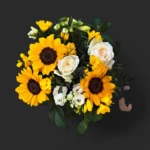 bouquet tournesols avec roses blanches et freesias - Radiance Champêtre, livraison à Genève