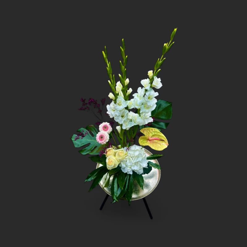 bouquet glaïeuls Genève avec roses blanches, gerberas roses, anthurium crème et hortensias, élégance estivale