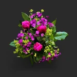 Notre bouquet pivoines fuchsia Genève 'Granatine Matinale' : de généreuses fleurs roses et magenta sur un fond sombre.